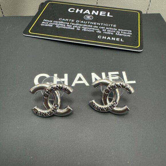 Chanel earrings - Picture 4 of 4